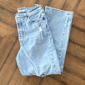Levi light wash jeans